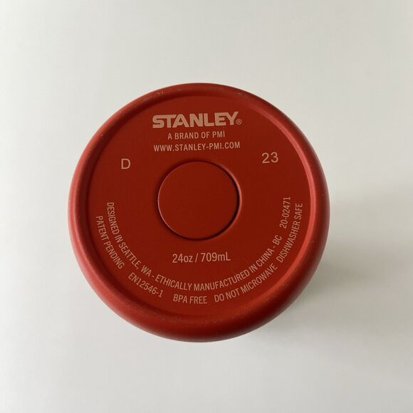 Stanley Quick Flip GO Insulated Stainless Bottle 24 oz 0.7 L - Guava (Orange) - Picture 3 of 8